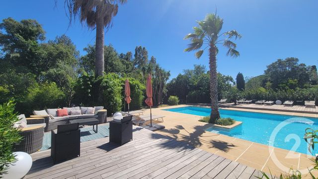 Maison à vendre - 7 pièces - 220 m2 - Grimaud - 83 - PROVENCE-ALPES-COTE-D-AZUR