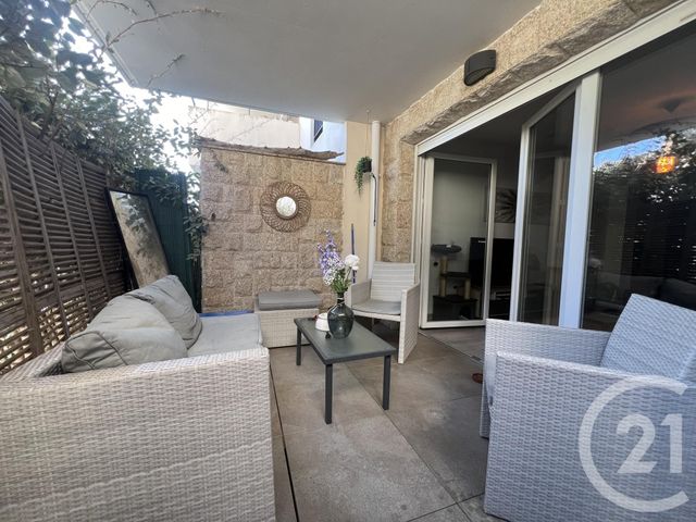 Appartement F2 à vendre - 2 pièces - 41 m2 - Ste Maxime - 83 - PROVENCE-ALPES-COTE-D-AZUR